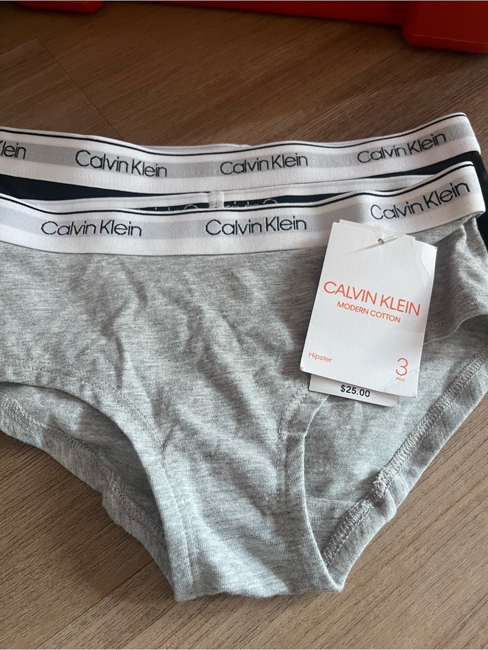 NWT Calvin Klein Kids Modern Cotton Hipster Briefs - (2 Pack) size 7/8 M